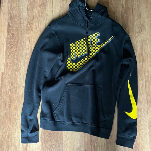 Black and yellow Nike hoodie - Picture 1 of 2
